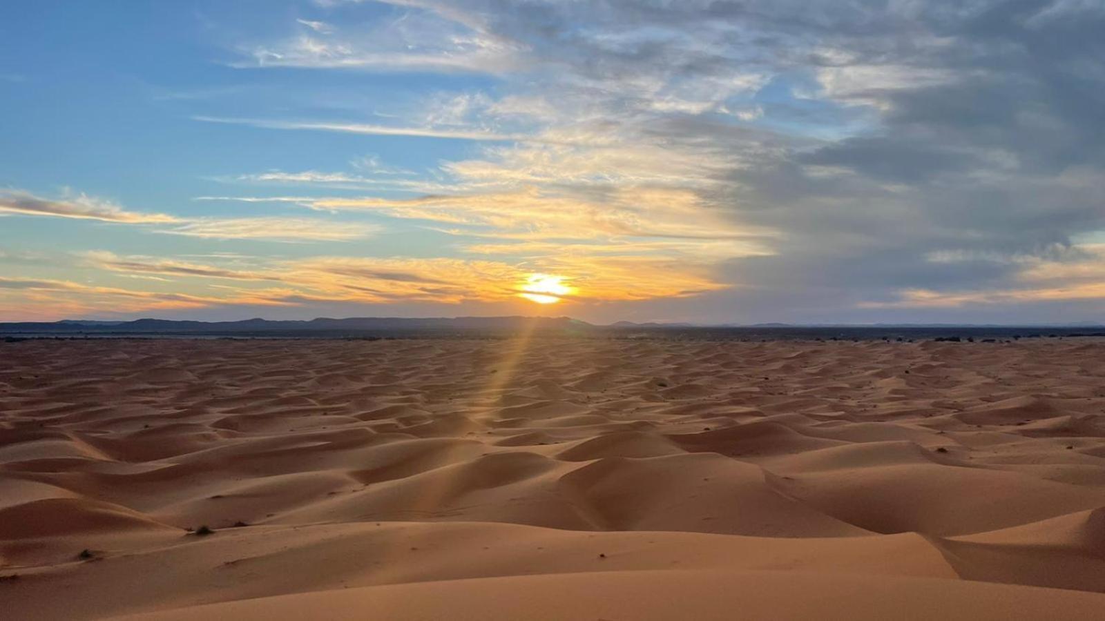 Sahara Luxury Camp